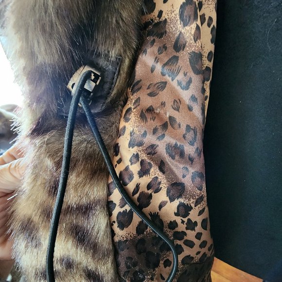CHOKOLAT Faux Fur Jacket w High Collar Size SMALL - Picture 9 of 12